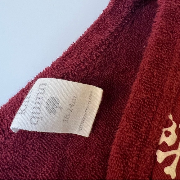 Kate Quinn Red Cardigan with Skull and Crossbones Design and Terry Pockets 18-24 - Picture 4 of 5